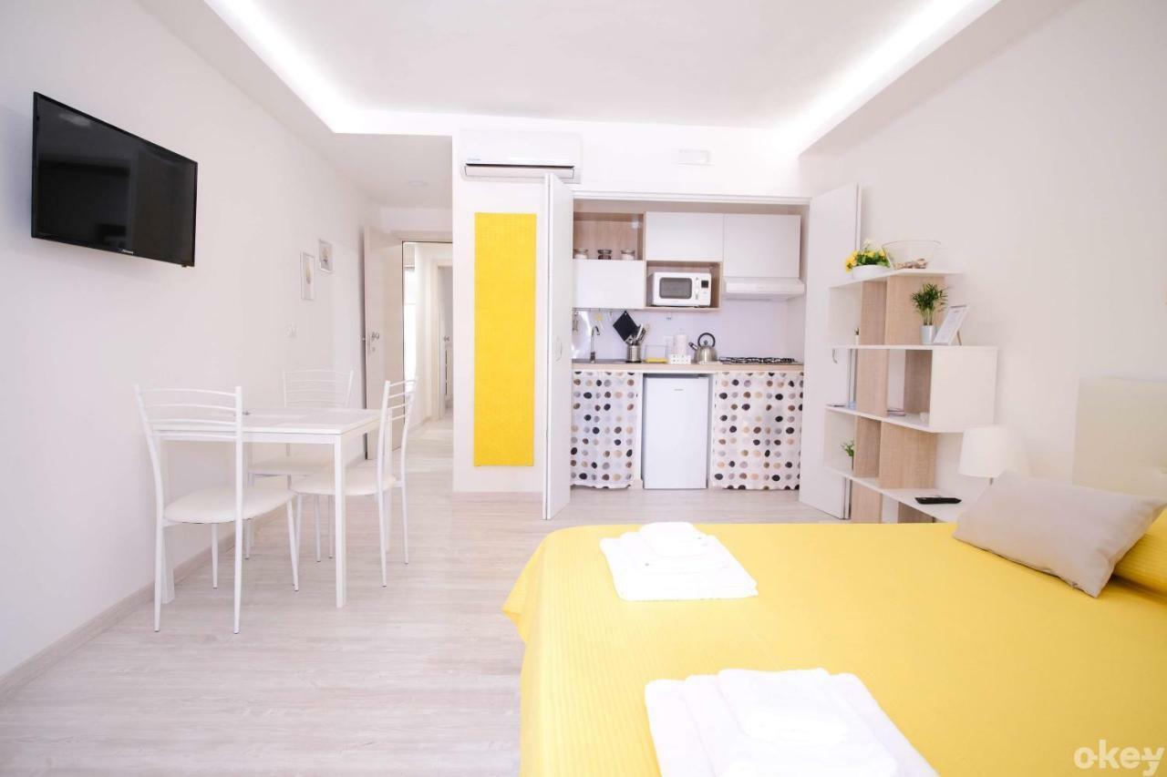 Charme & Chic Studios - Bari Centro Extérieur photo